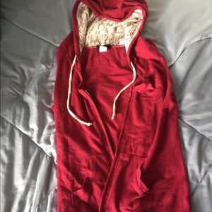 Sleeveless, decorative sweater